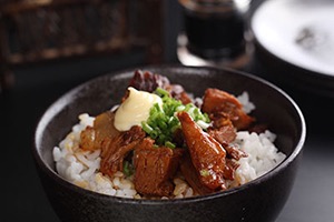 チャーシュー丼